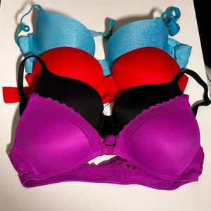 Lot Victoria Secret PINK bras